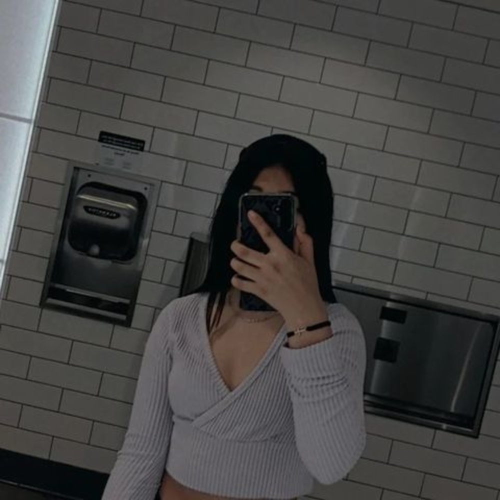 Meet your Posher, Cecilia